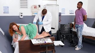 فيلم سكس دهبت لكي تعمل عملية صار ناكها طبيب من طيزها - xnx