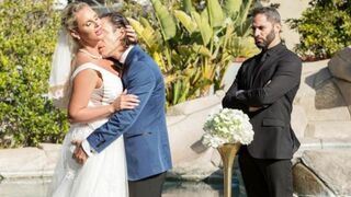 ينيك زوجة صديقه في حفل زفافها افلام سكس اجنبي - xnx