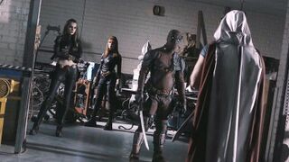 الأرملة السوداء ديدبول سكس جماعي - xnx